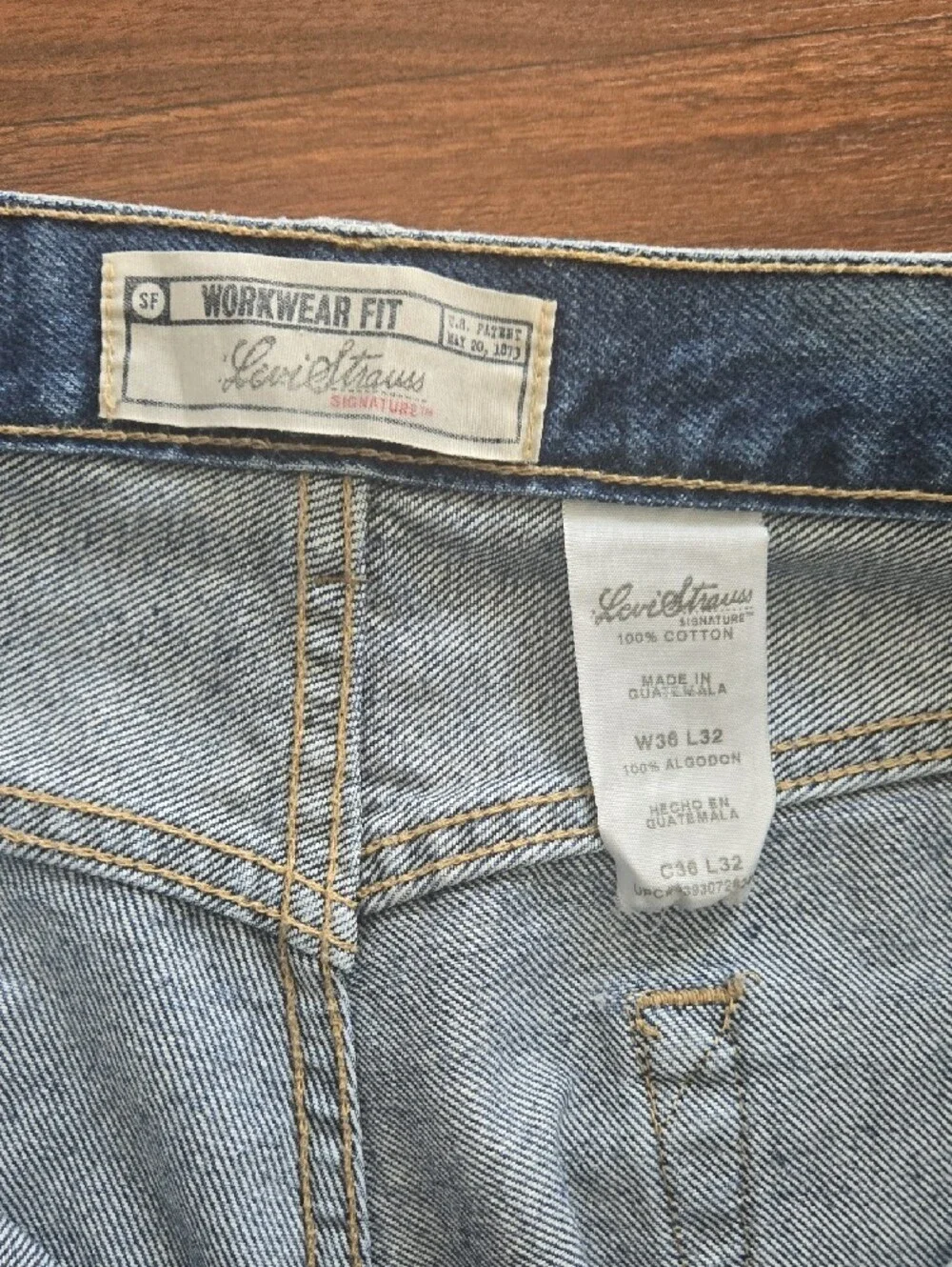 Levis relaxed fit